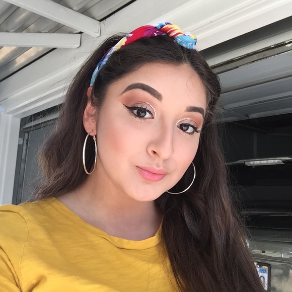 Meet your Posher, Diana - Picture 1 of 1